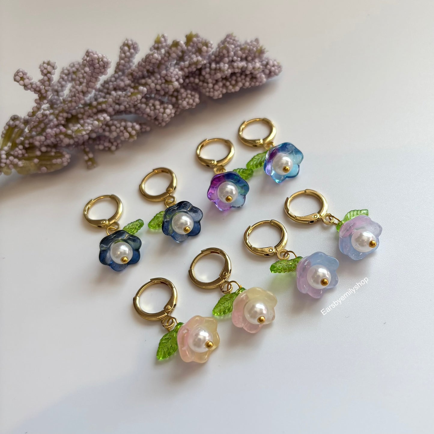 Cool colourful ombre flower with green leaf dangle 18k gold plated huggie hoop earrings