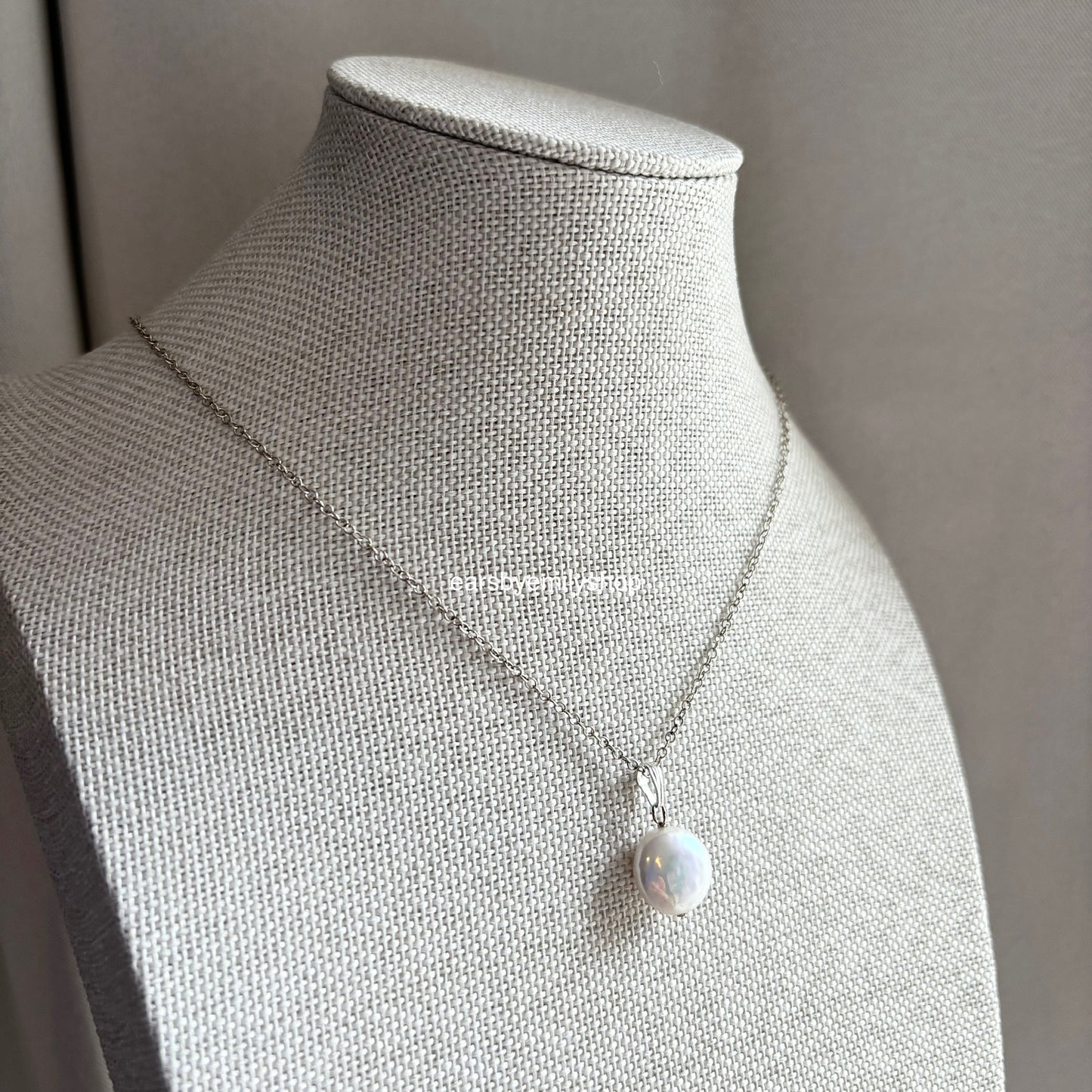 Sterling silver round circle coin pearl necklace
