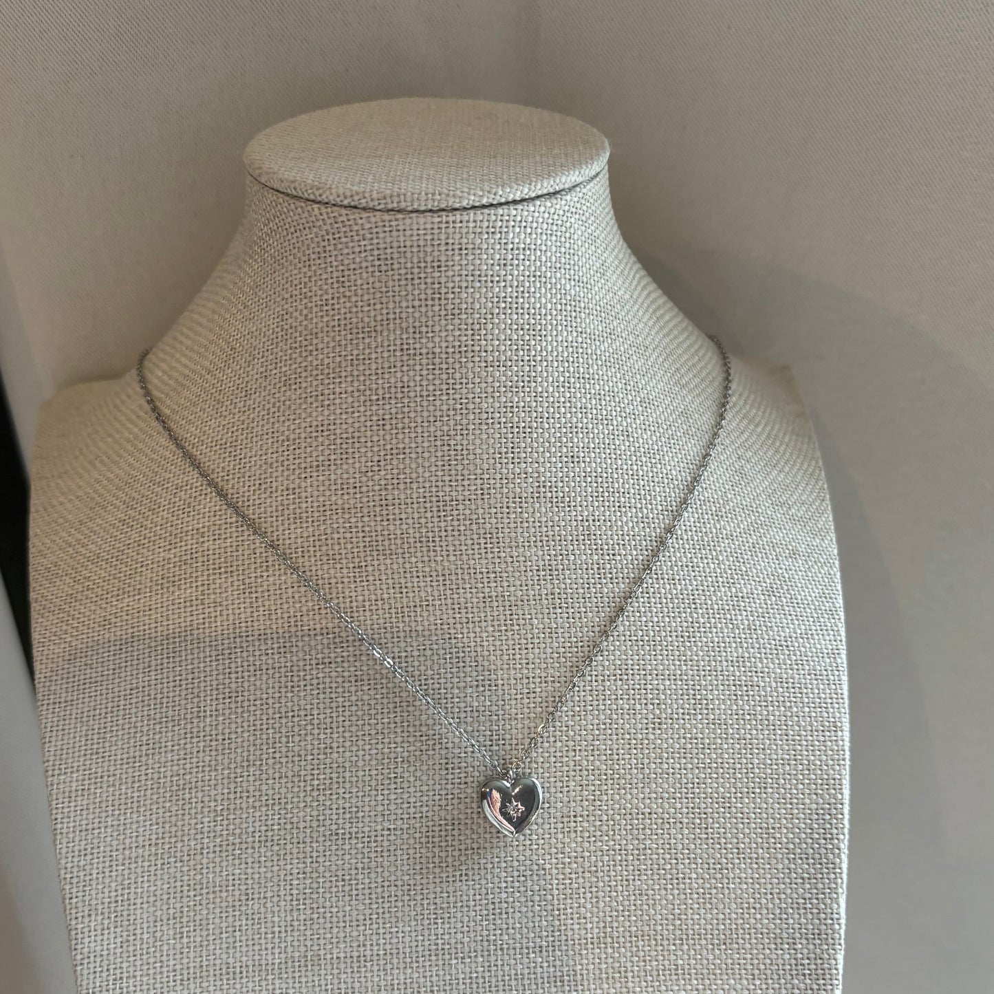 Gold or silver heart pendant with diamanté necklace