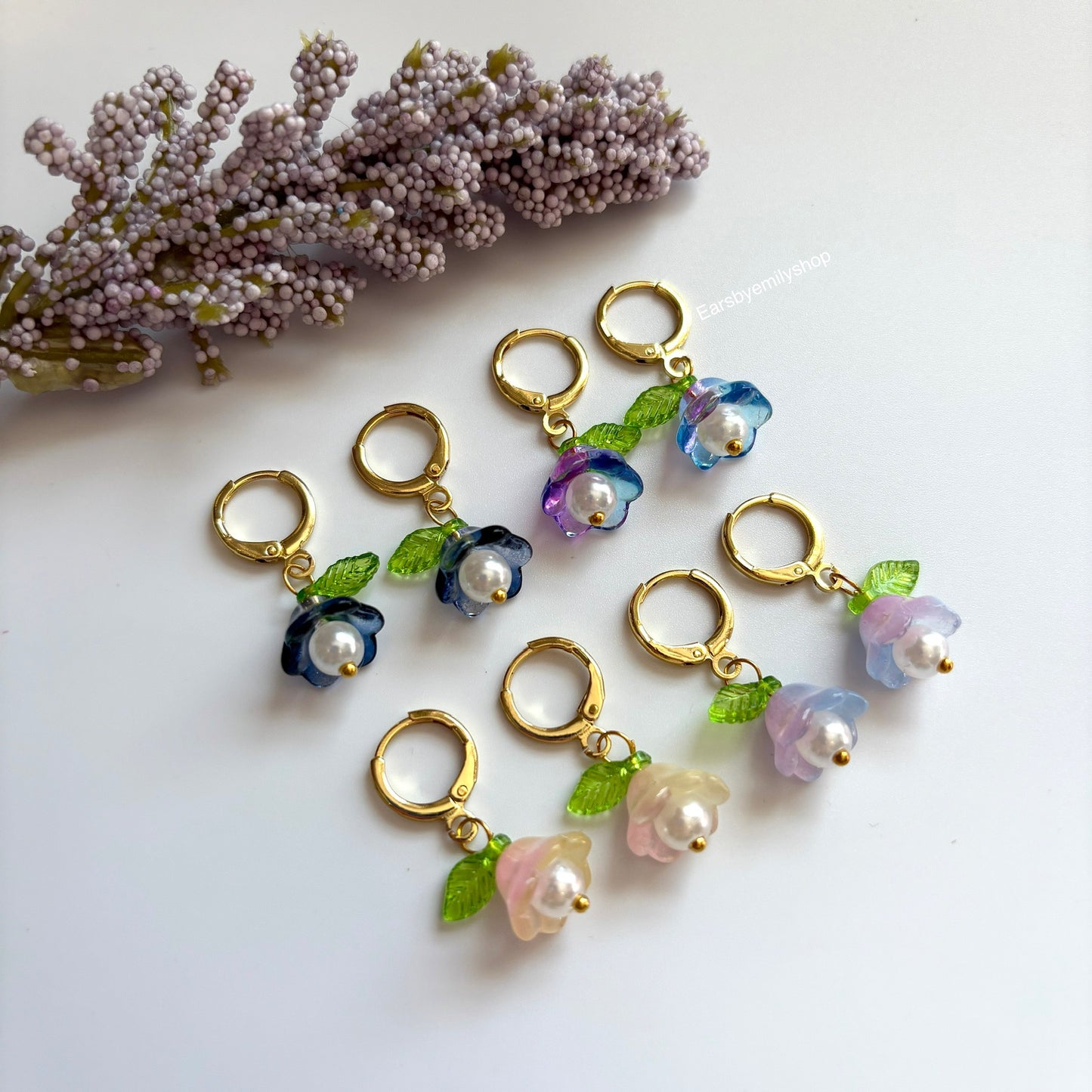 Cool colourful ombre flower with green leaf dangle 18k gold plated huggie hoop earrings