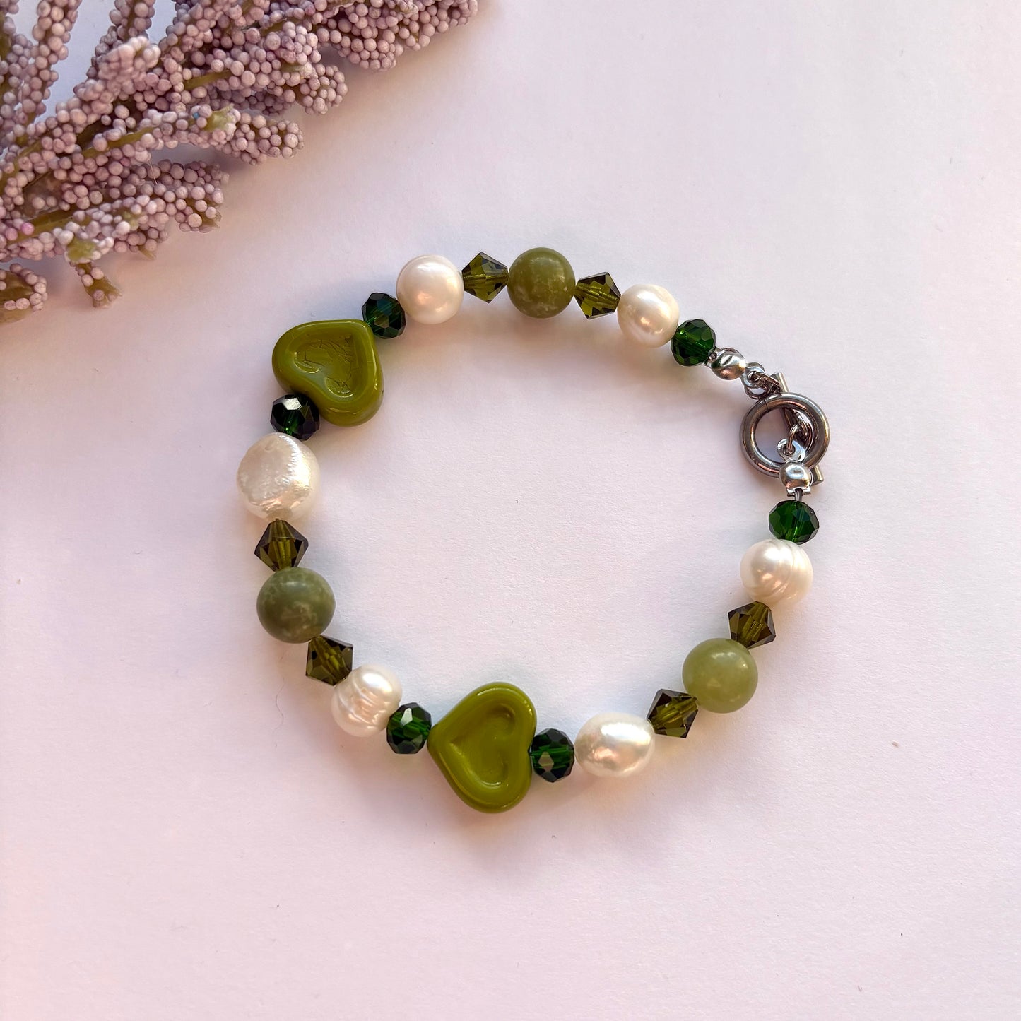 Jade Heart bracelet - Green Jade, freshwater pearls and green hearts