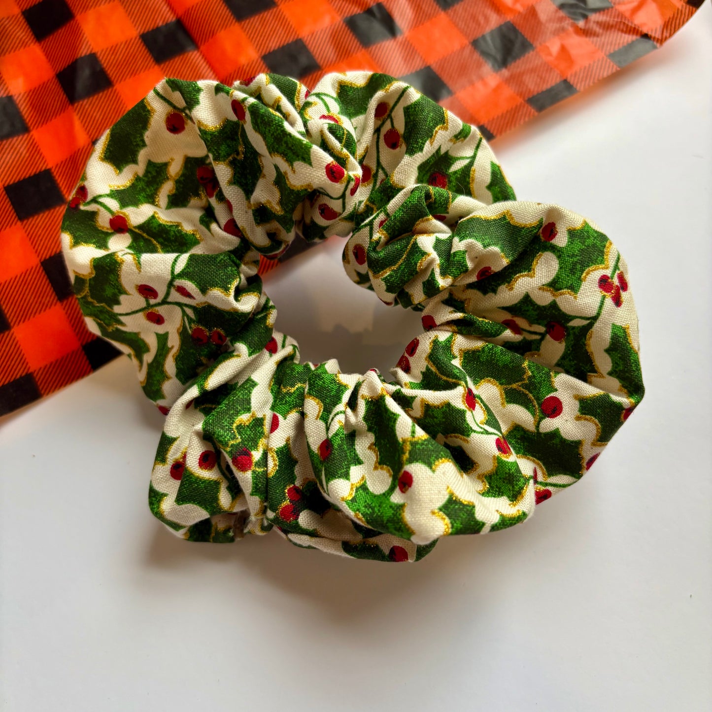 Cool large glitter holly plant Christmas scrunchie with gold glitter