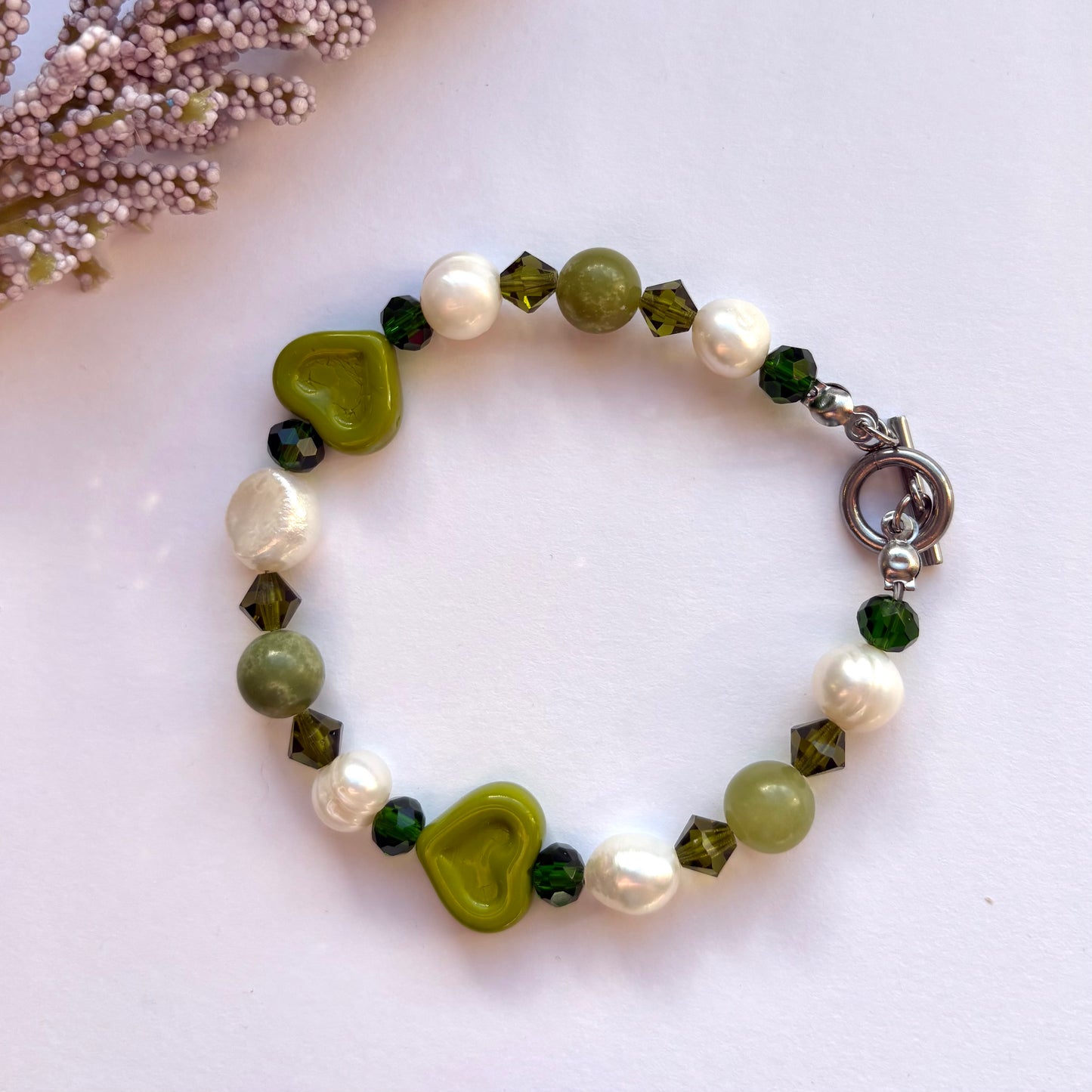 Jade Heart bracelet - Green Jade, freshwater pearls and green hearts