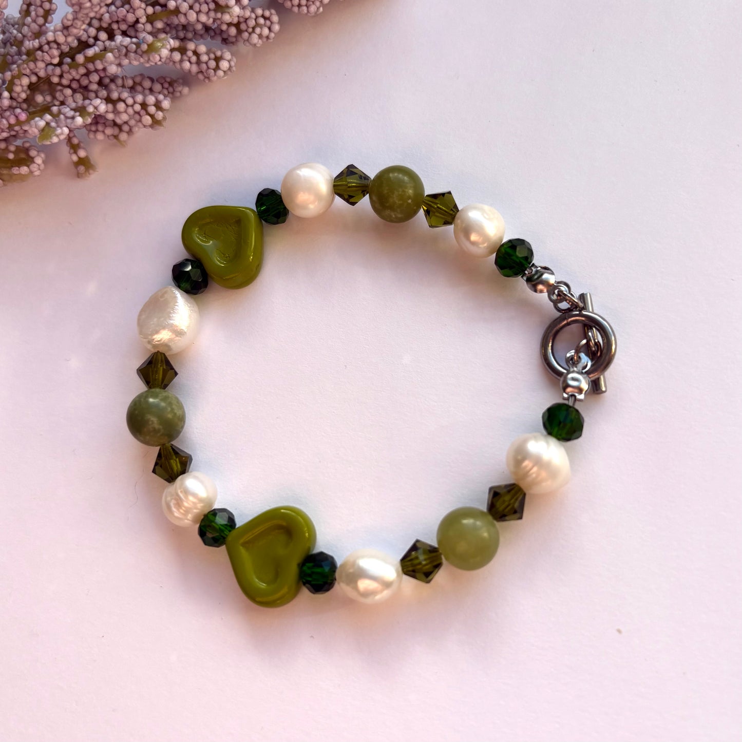 Jade Heart bracelet - Green Jade, freshwater pearls and green hearts