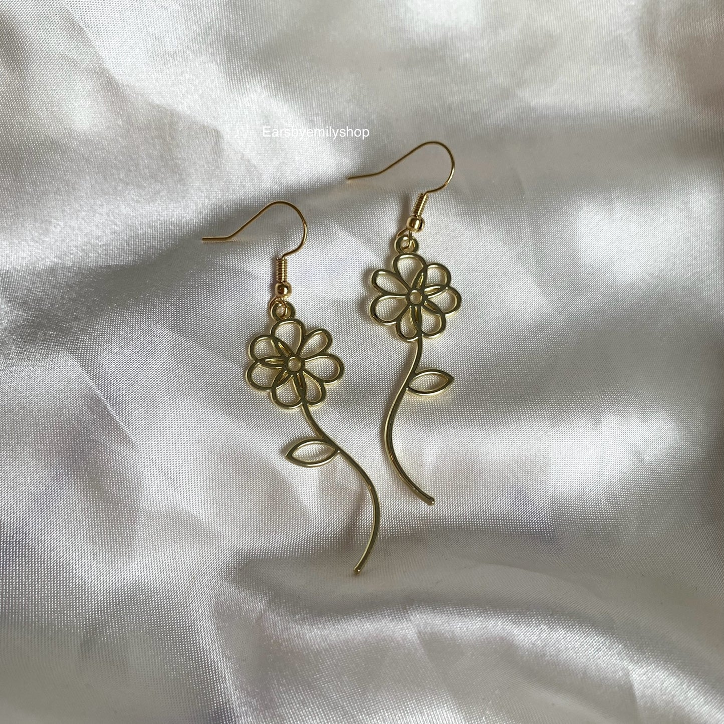 Gold statment dangle gold flower earrings