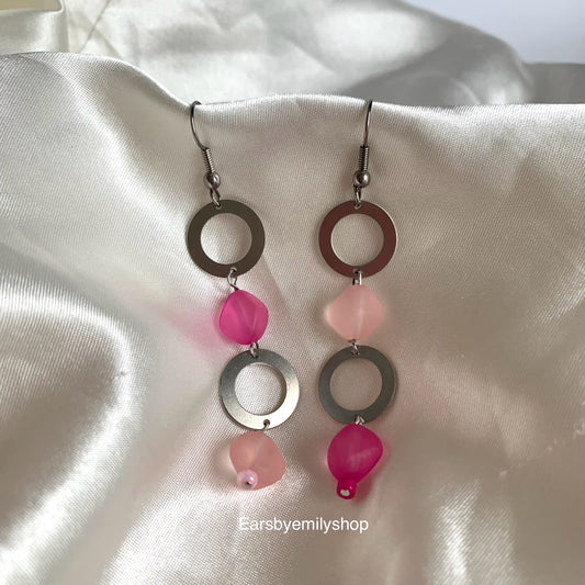 Stainless steel circle and asymmetrical pink bead statement dangle earrings