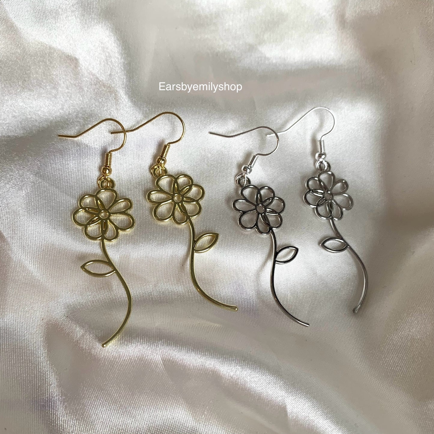 Gold statment dangle gold flower earrings