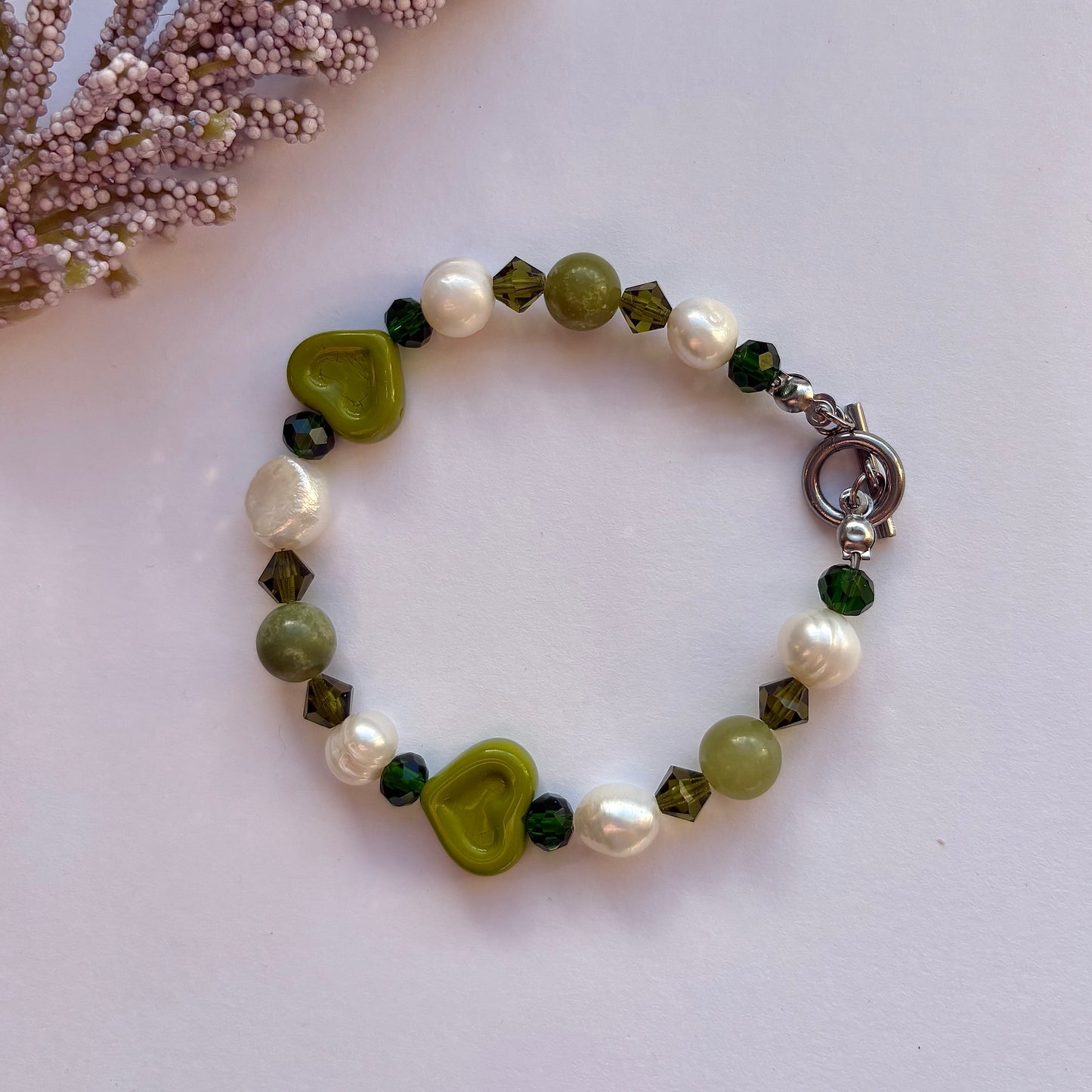 Jade Heart bracelet - Green Jade, freshwater pearls and green hearts
