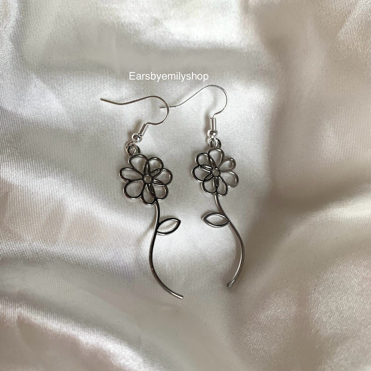 Gold statment dangle gold flower earrings