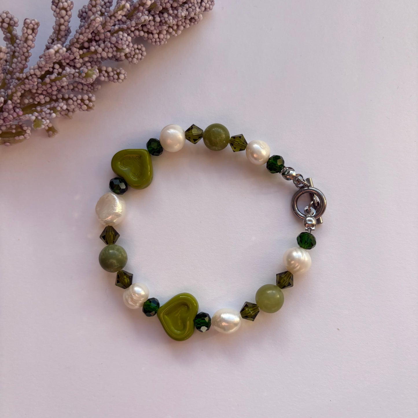 Jade Heart bracelet - Green Jade, freshwater pearls and green hearts