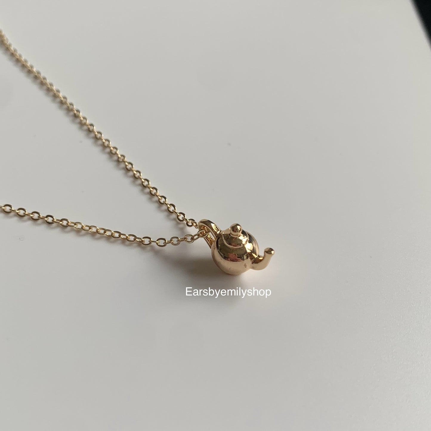 Gold plated 3D tea pot pendant necklace