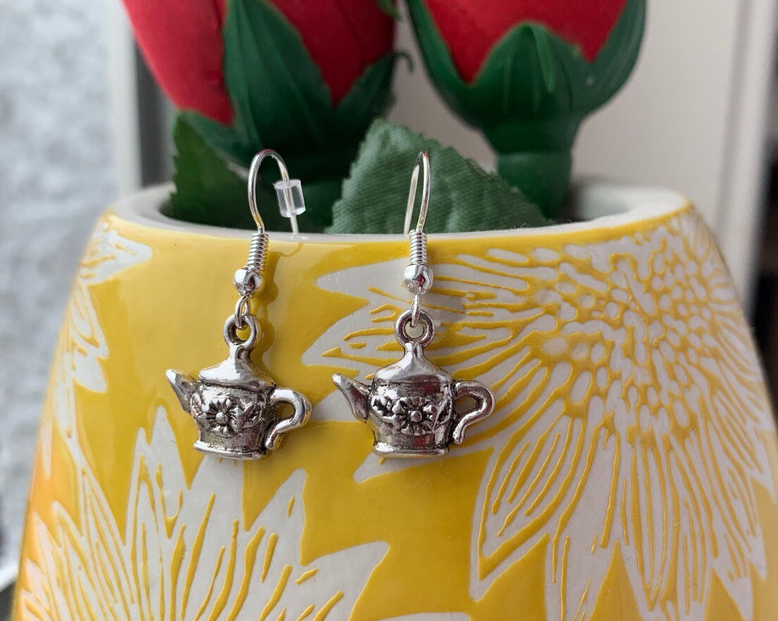 Silver tea pot dangle earrings