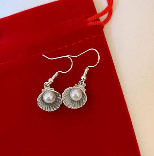 Silver clam with faux pearl dangle earrings