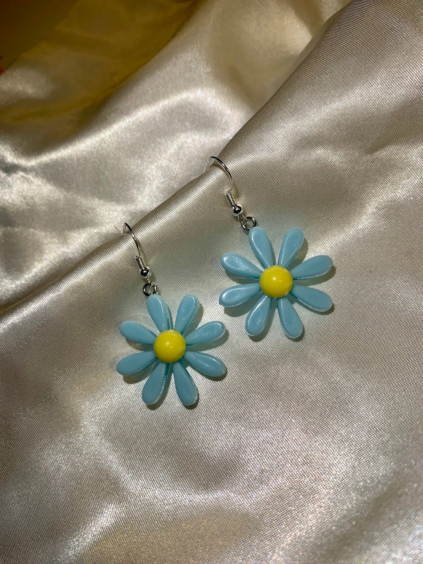 Colourful daisy flower earrings