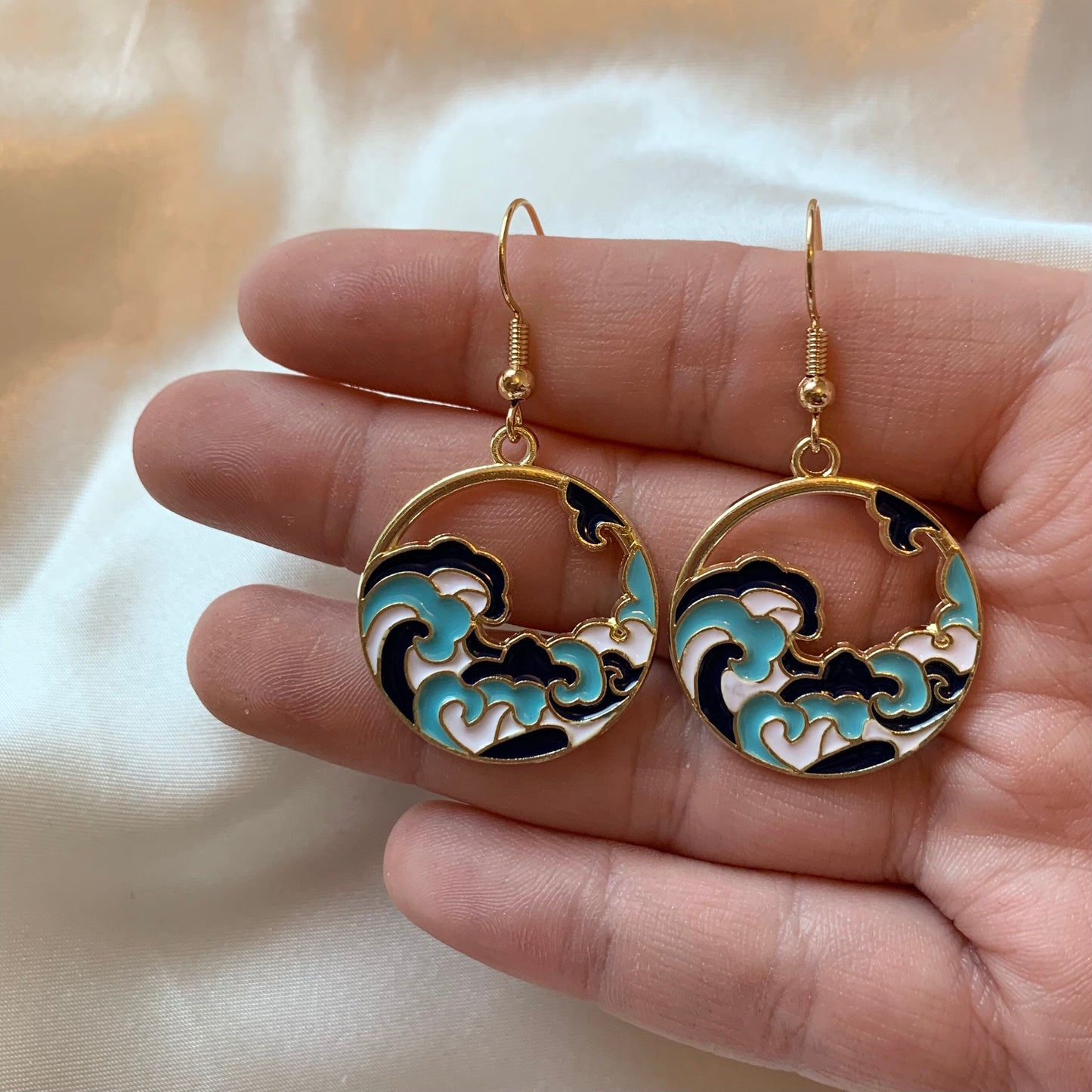 Blue ocean wave circle gold earrings