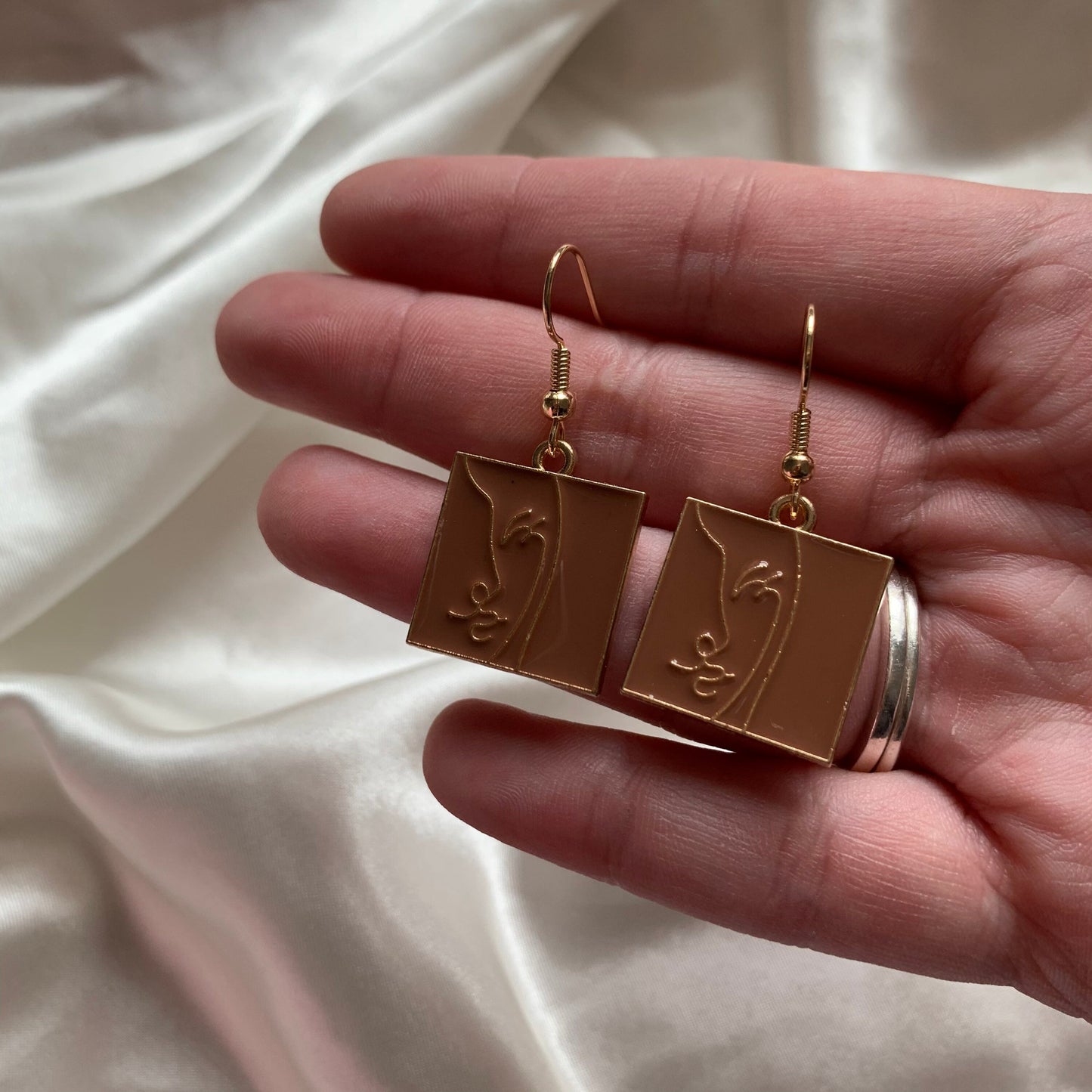 Abstract brown face square gold earrings