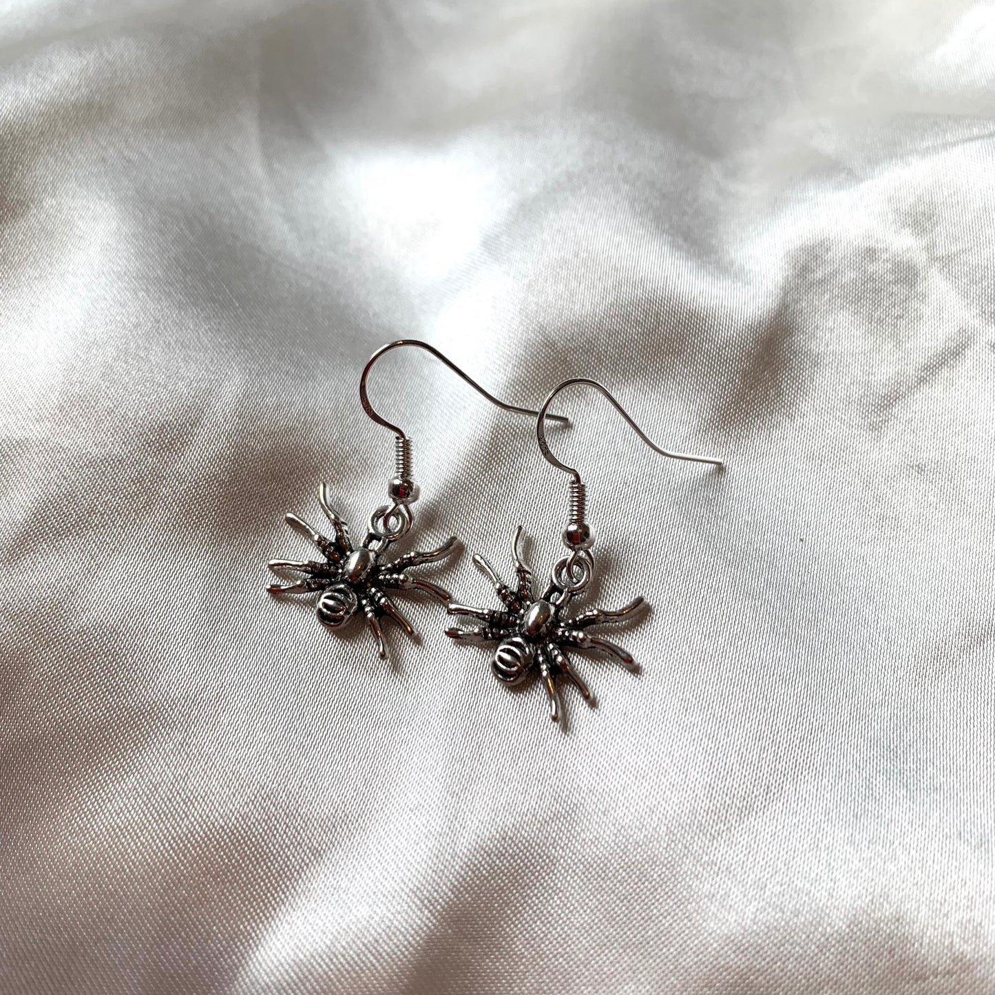 Silver spider halloween earrings