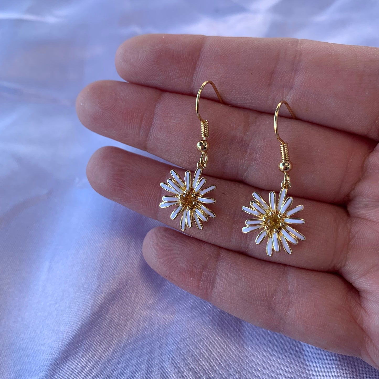 Daisy with yellow crystal dangle gold earrings