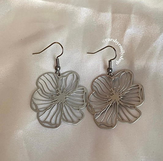 Stainless steel flower outline dangle earrings