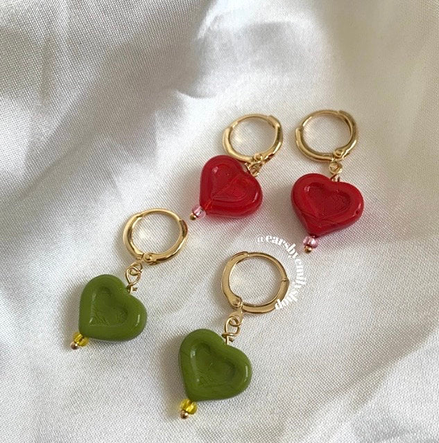 Cute red or green heart huggie hoop handmade drop dangle earrings on 24k gold plated huggie hoops