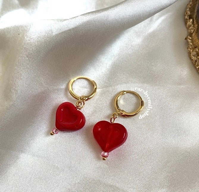 Cute red or green heart huggie hoop handmade drop dangle earrings on 24k gold plated huggie hoops