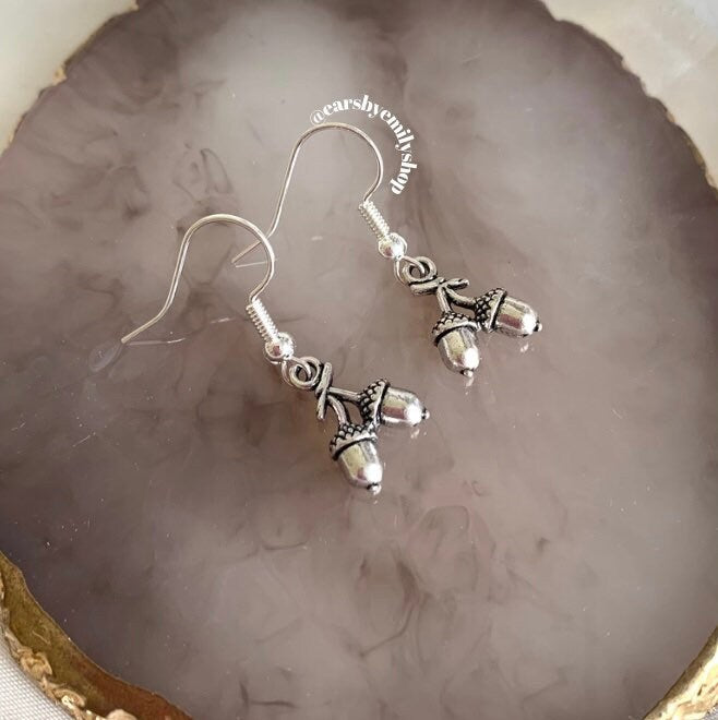 Silver acorn dangle earrings