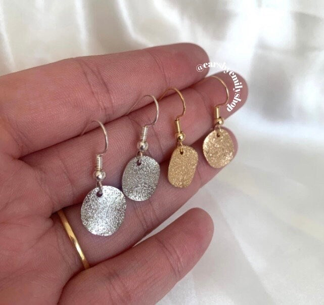 Minimalistic textured hammered disc dangle gold or silver plated earrings