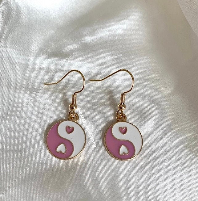 Pink, red or blue ying yang heart gold earrings