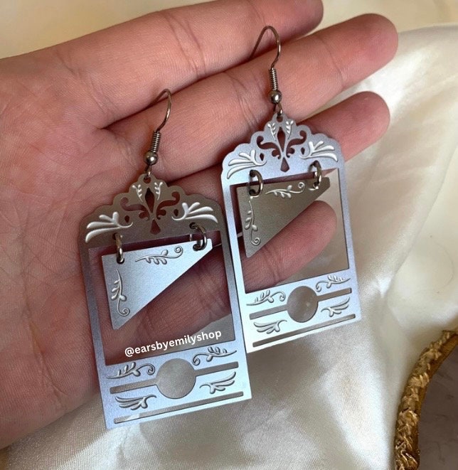 Stainless steel quillotine Halloween dangle earrings