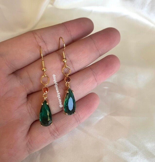 Red and green crystal teardrop gem gold earrings